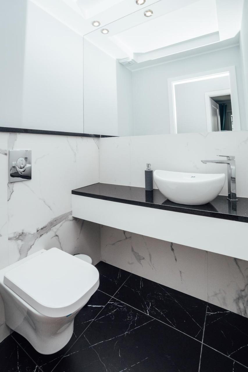 Pobookowane Chmielna Apartments Old Town 格但斯克 外观 照片