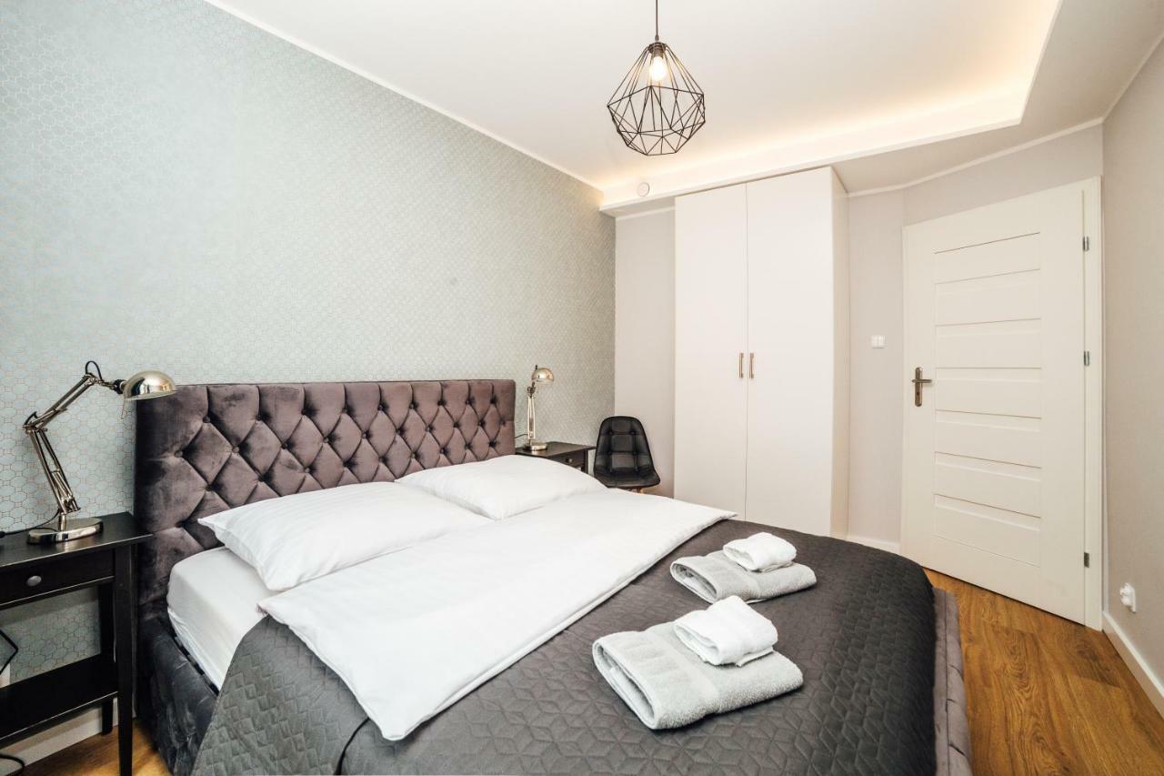 Pobookowane Chmielna Apartments Old Town 格但斯克 外观 照片